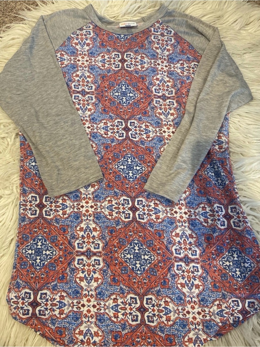 LuLaRoe Randy Gray Raglan Top with Red & Blue Tile Motif